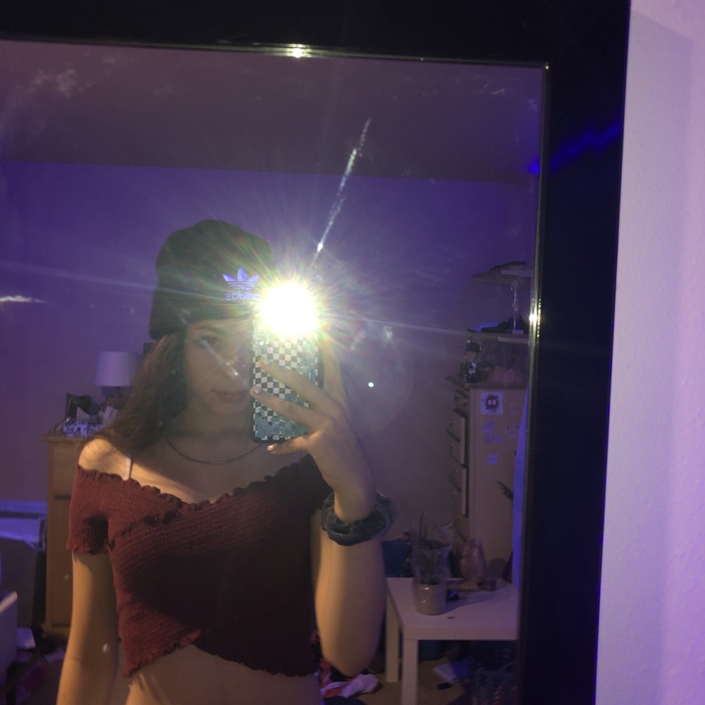 Hollister off the shoulder top burgandy